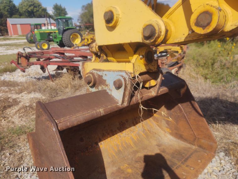 image for item EQ9445 Badger 1085D  wheeled excavator