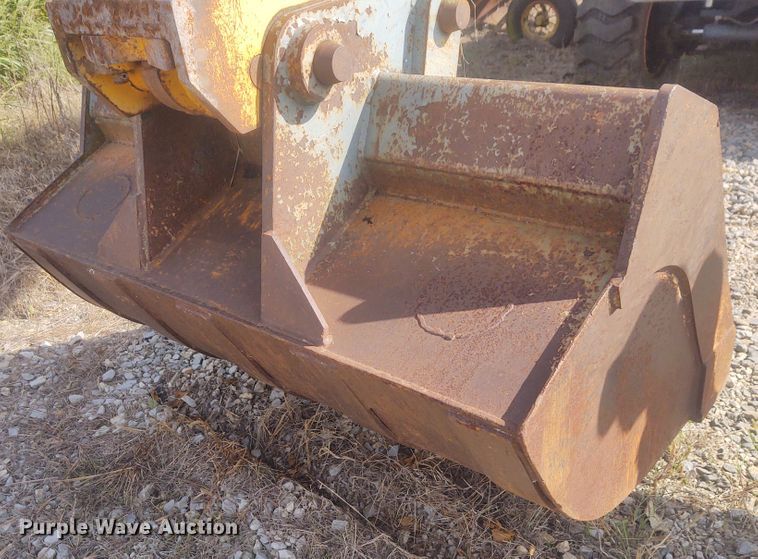 image for item EQ9445 Badger 1085D  wheeled excavator