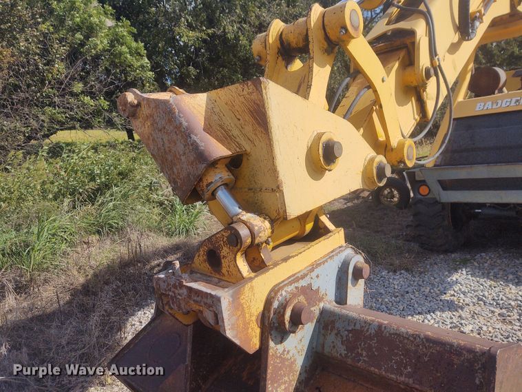 image for item EQ9445 Badger 1085D  wheeled excavator