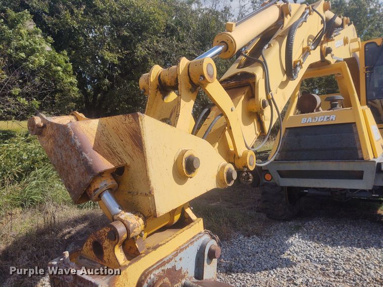 image for item EQ9445 Badger 1085D  wheeled excavator