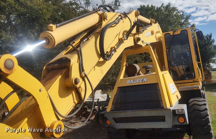 image for item EQ9445 Badger 1085D  wheeled excavator