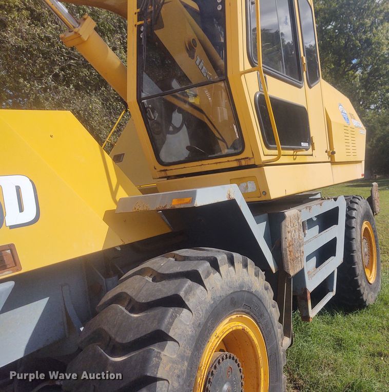 image for item EQ9445 Badger 1085D  wheeled excavator