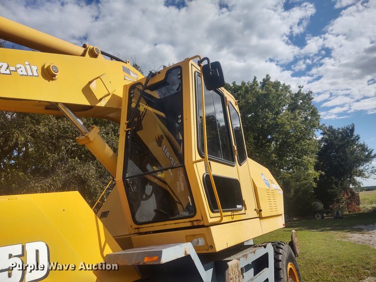 image for item EQ9445 Badger 1085D  wheeled excavator