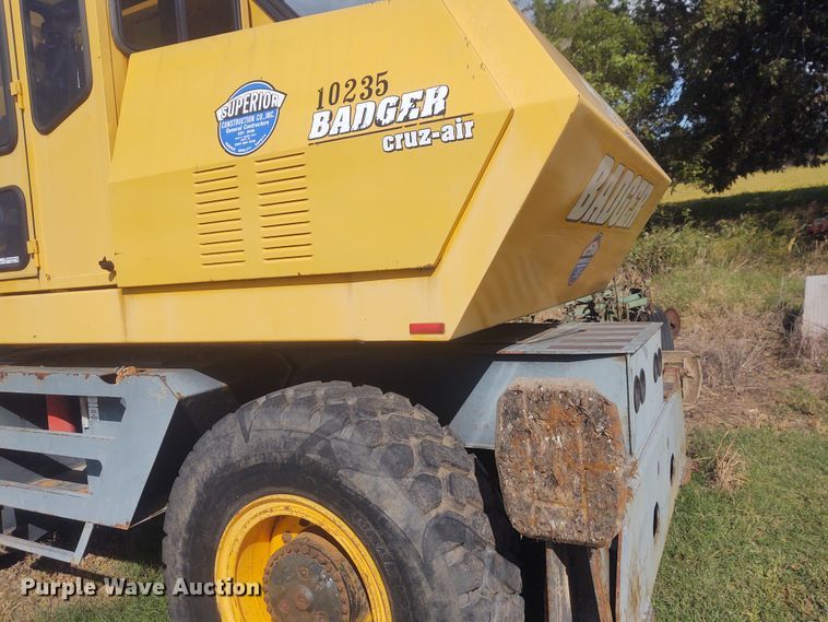 image for item EQ9445 Badger 1085D  wheeled excavator