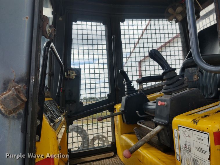 image for item EQ9446 New Holland DC100  dozer