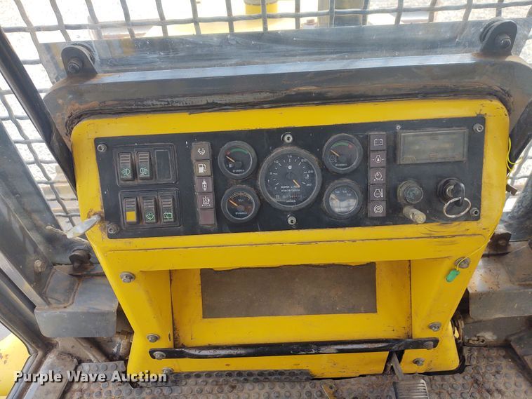 image for item EQ9446 New Holland DC100  dozer