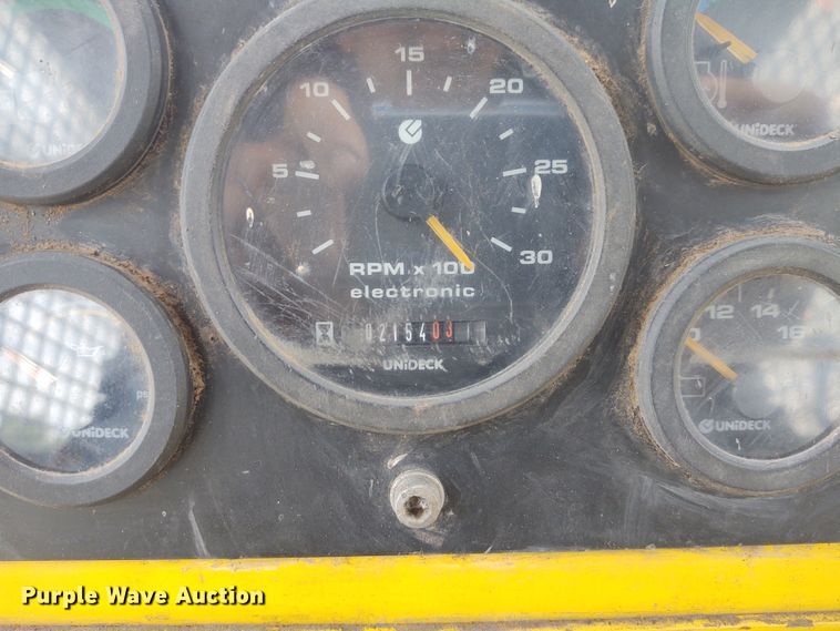 image for item EQ9446 New Holland DC100  dozer