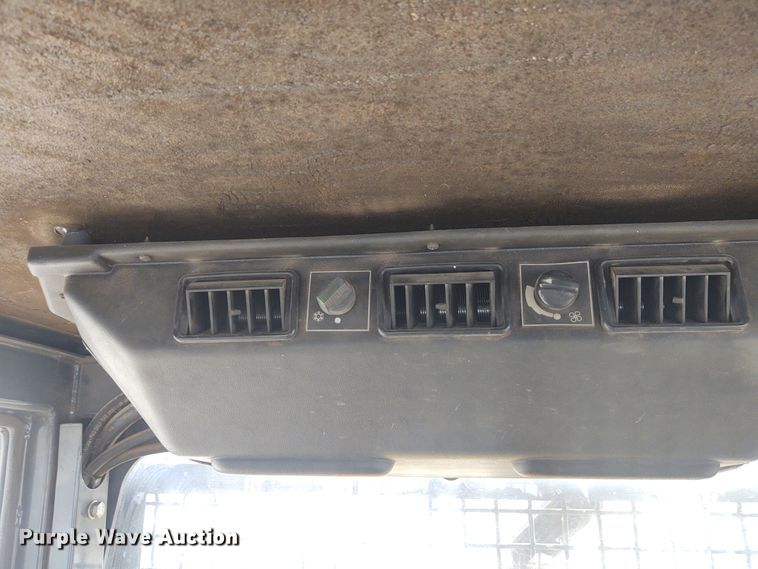 image for item EQ9446 New Holland DC100  dozer