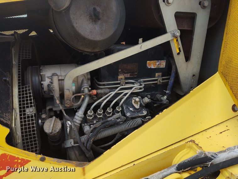 image for item EQ9446 New Holland DC100  dozer