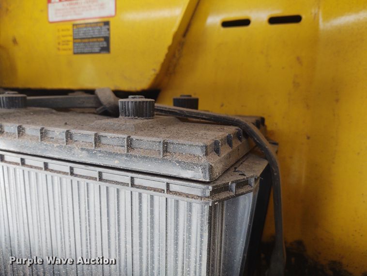 image for item EQ9446 New Holland DC100  dozer