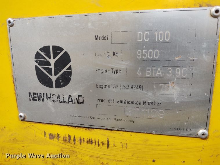 image for item EQ9446 New Holland DC100  dozer