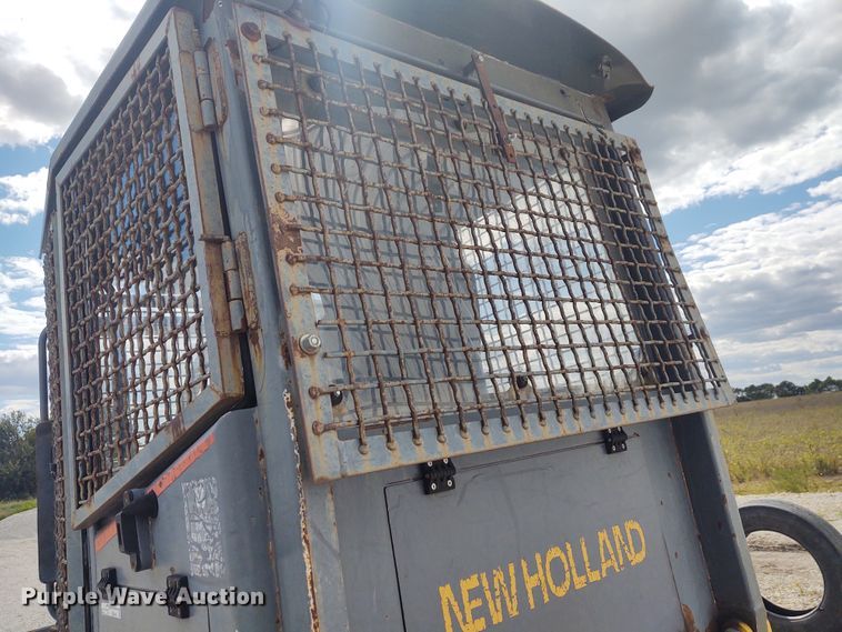 image for item EQ9446 New Holland DC100  dozer