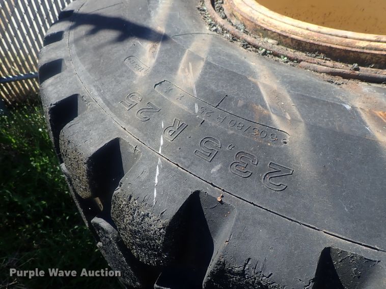 image for item GL9390 (4) 23.5R25 tires