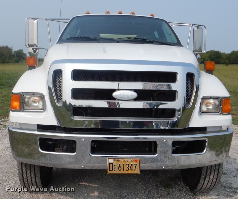 image for item GM9181 2009 Ford F750 Super Duty XL  utility truck