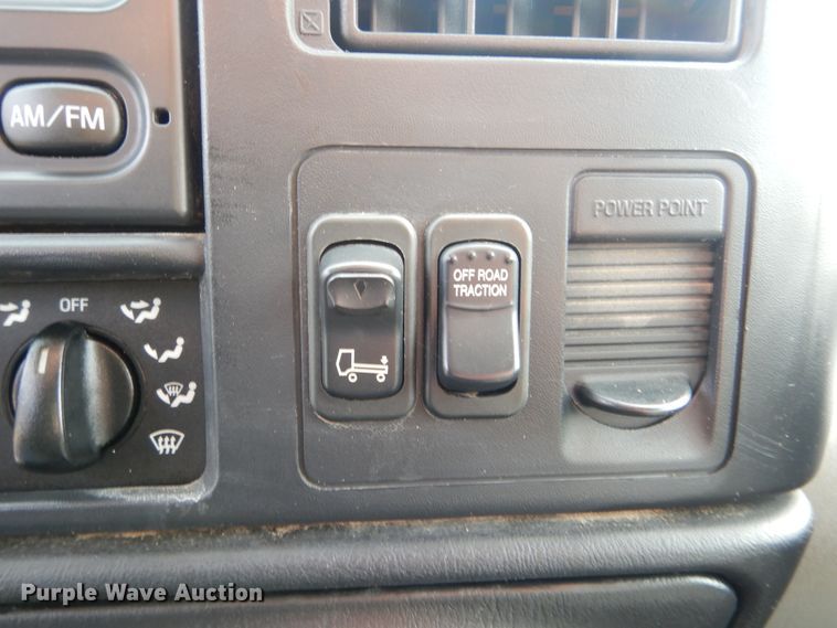 image for item GM9181 2009 Ford F750 Super Duty XL  utility truck