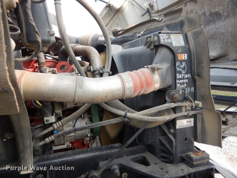 image for item GM9181 2009 Ford F750 Super Duty XL  utility truck