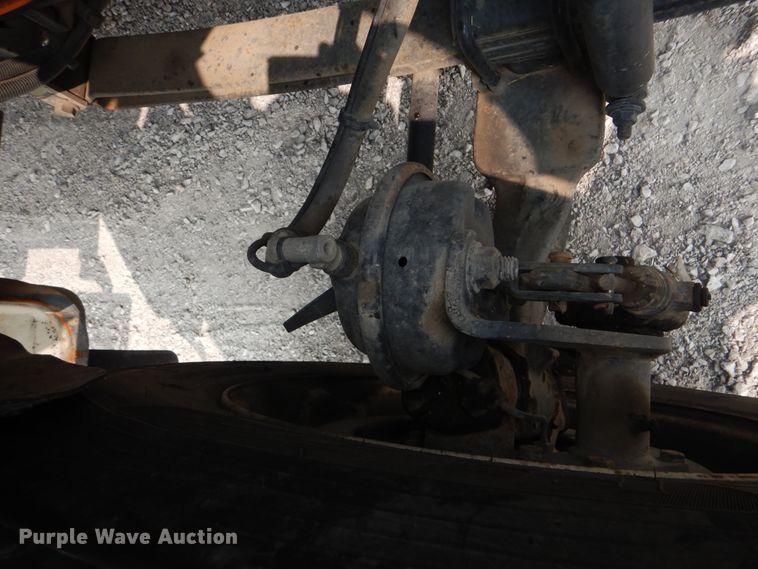 image for item GM9181 2009 Ford F750 Super Duty XL  utility truck