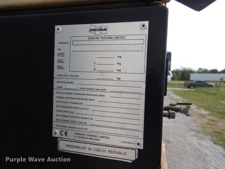 image for item GM9181 2009 Ford F750 Super Duty XL  utility truck