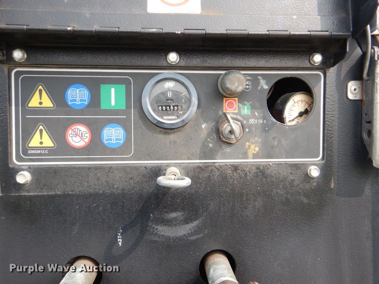 image for item GM9181 2009 Ford F750 Super Duty XL  utility truck