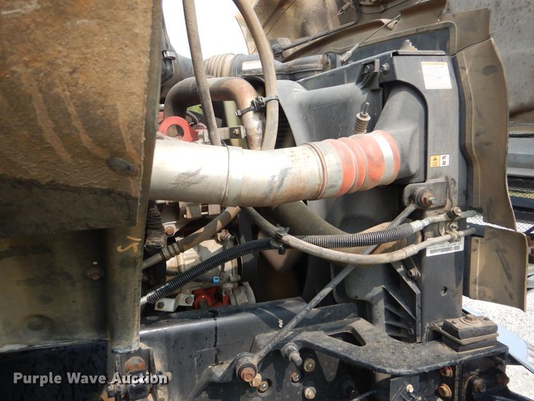 image for item GM9184 2008 Ford F750 Super Duty XL  utility truck