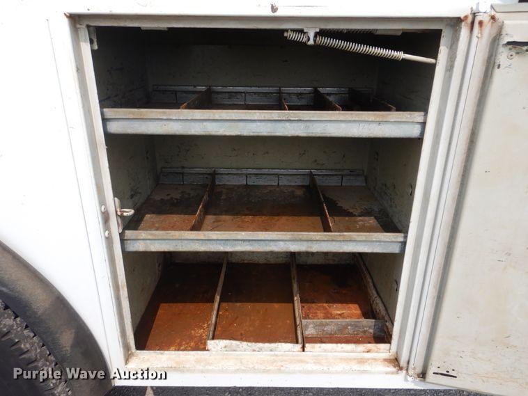 image for item GM9184 2008 Ford F750 Super Duty XL  utility truck