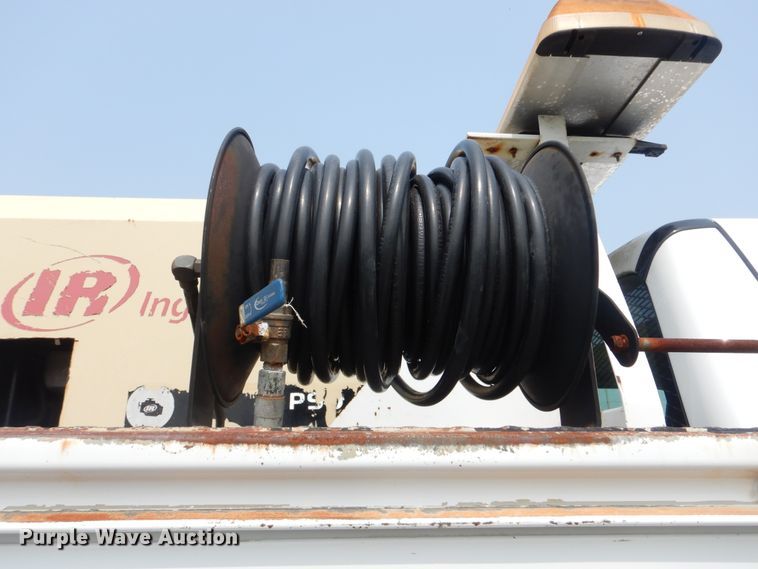 image for item GM9184 2008 Ford F750 Super Duty XL  utility truck