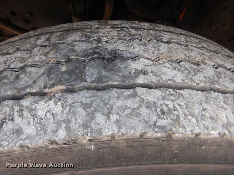 image for item GM9184 2008 Ford F750 Super Duty XL  utility truck