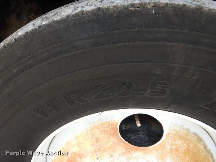 image for item GM9184 2008 Ford F750 Super Duty XL  utility truck