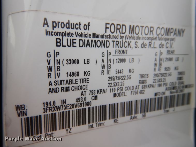 image for item GM9184 2008 Ford F750 Super Duty XL  utility truck