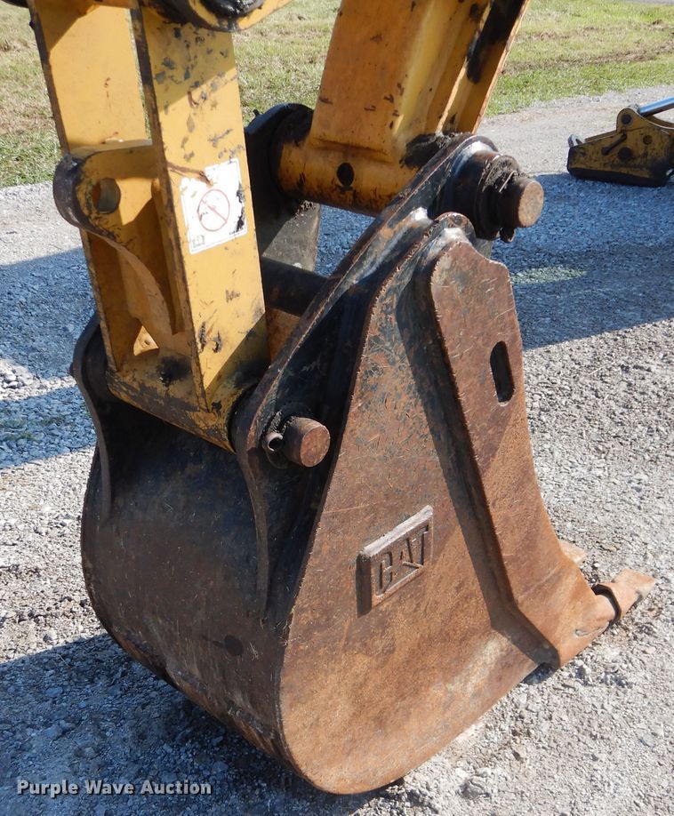 image for item GM9193 2004 Caterpillar 416D  backhoe