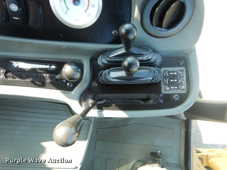 image for item GM9193 2004 Caterpillar 416D  backhoe