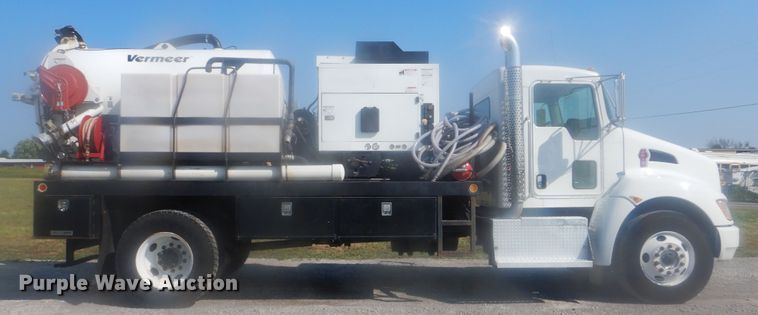 image for item GM9195 2010 Kenworth T370  vacuum truck