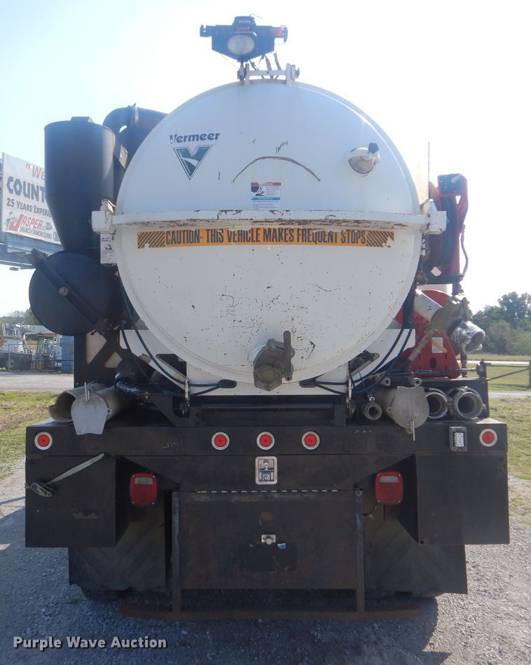 image for item GM9195 2010 Kenworth T370  vacuum truck