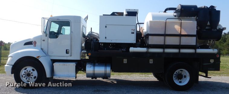 image for item GM9195 2010 Kenworth T370  vacuum truck