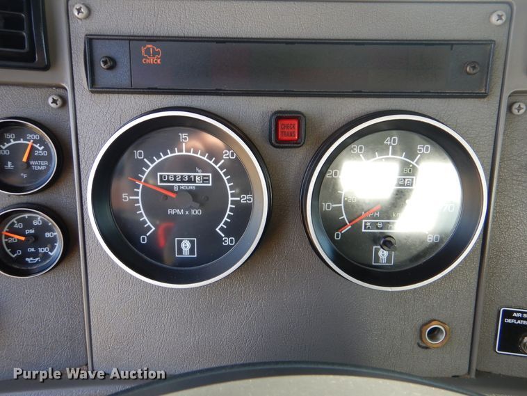 image for item GM9195 2010 Kenworth T370  vacuum truck