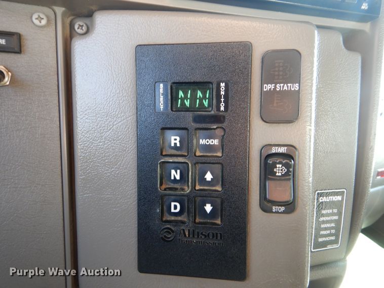 image for item GM9195 2010 Kenworth T370  vacuum truck