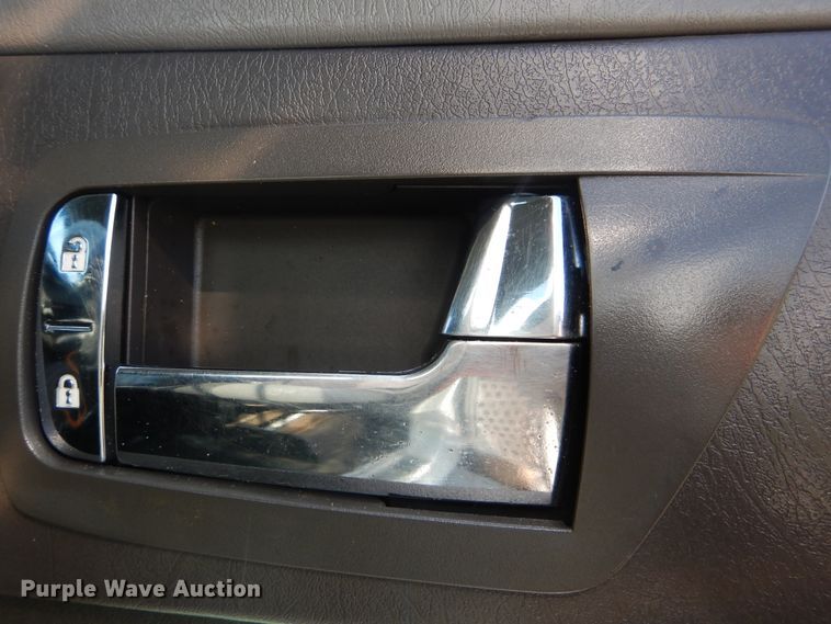 image for item GM9195 2010 Kenworth T370  vacuum truck