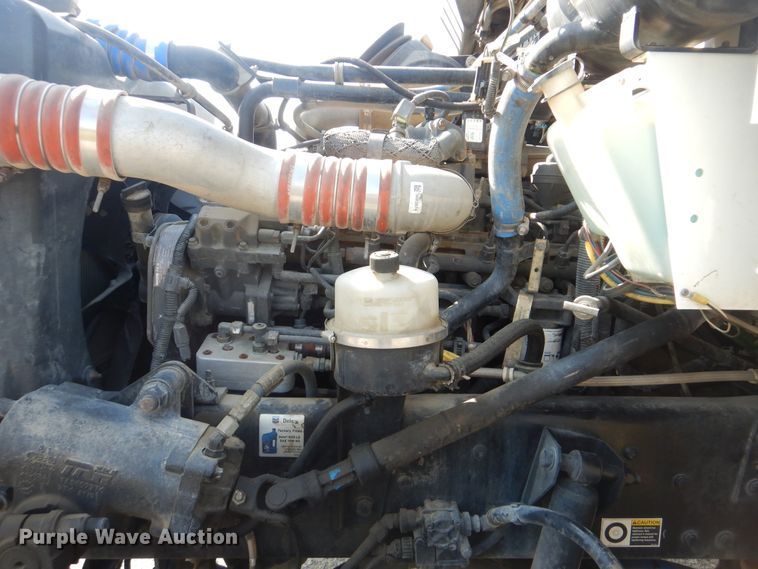 image for item GM9195 2010 Kenworth T370  vacuum truck