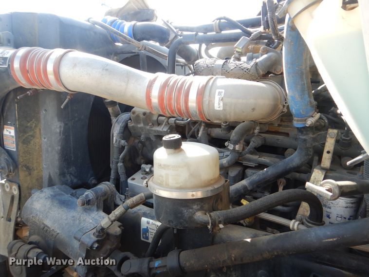 image for item GM9195 2010 Kenworth T370  vacuum truck