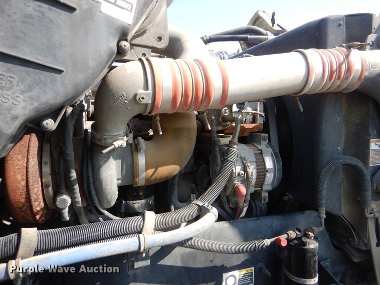 image for item GM9195 2010 Kenworth T370  vacuum truck