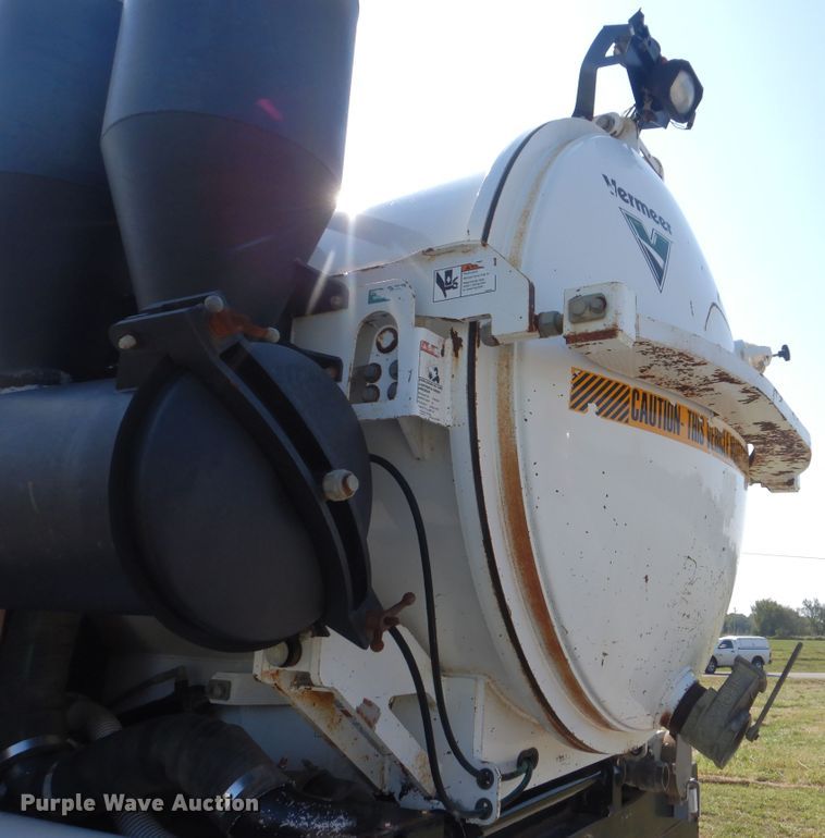 image for item GM9195 2010 Kenworth T370  vacuum truck