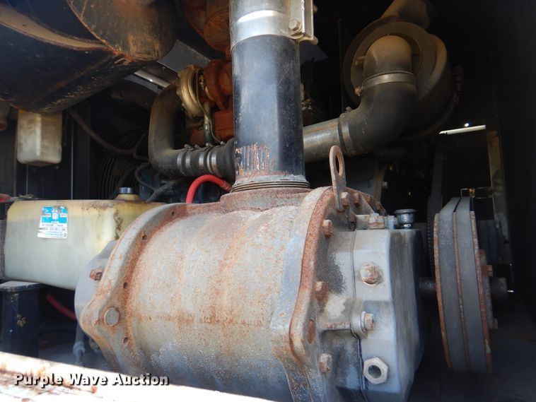 image for item GM9195 2010 Kenworth T370  vacuum truck