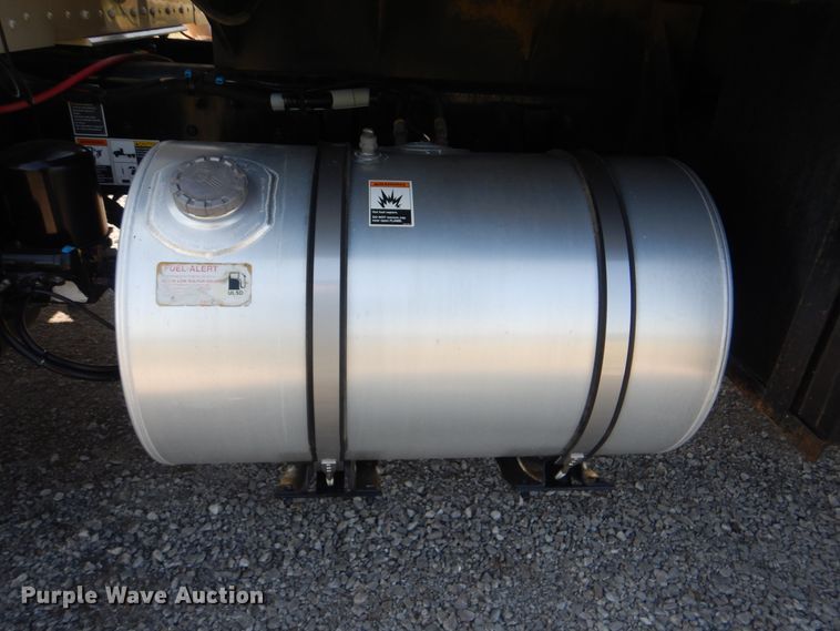 image for item GM9195 2010 Kenworth T370  vacuum truck