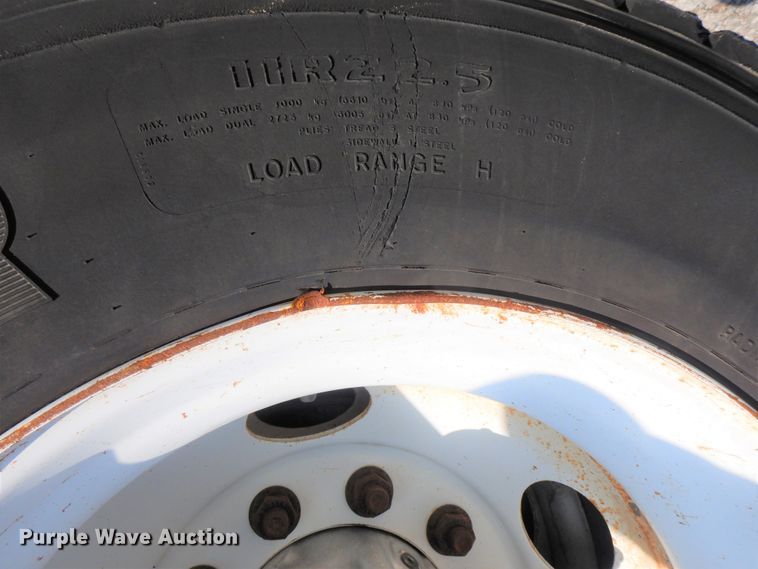 image for item GM9195 2010 Kenworth T370  vacuum truck