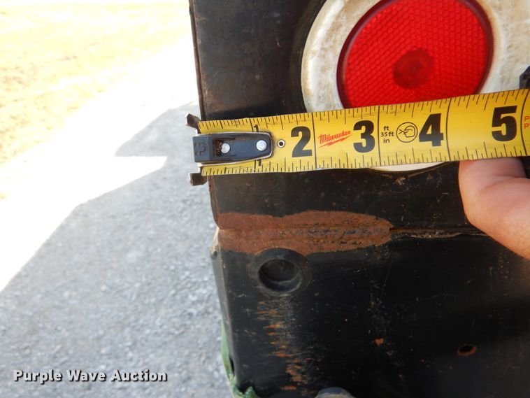 image for item GM9195 2010 Kenworth T370  vacuum truck