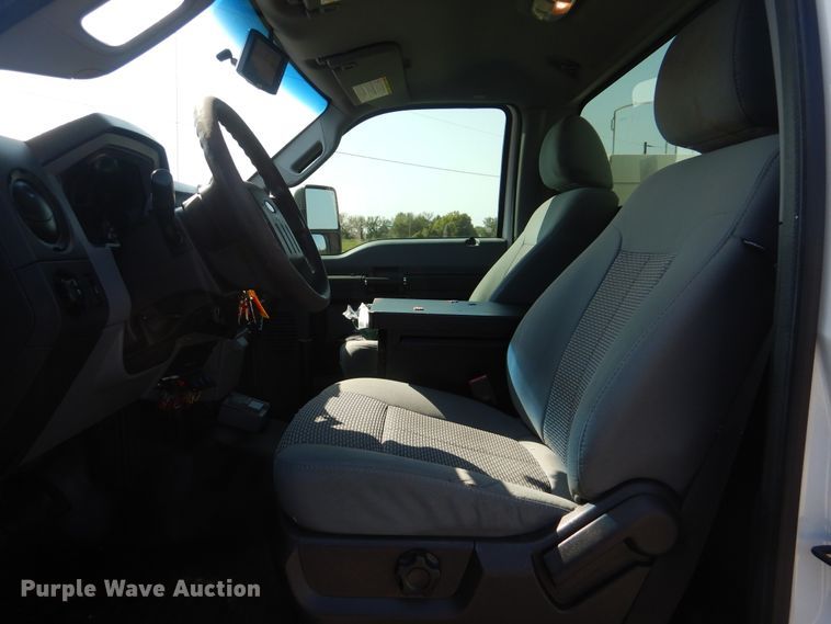 image for item GM9196 2012 Ford F550  bucket truck