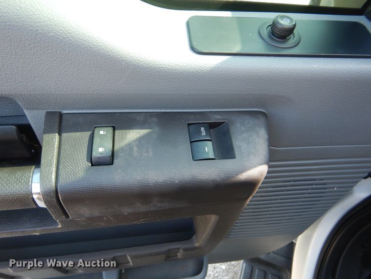 image for item GM9196 2012 Ford F550  bucket truck