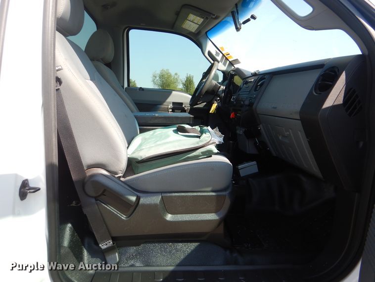 image for item GM9196 2012 Ford F550  bucket truck