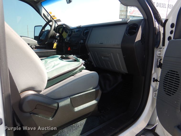 image for item GM9196 2012 Ford F550  bucket truck