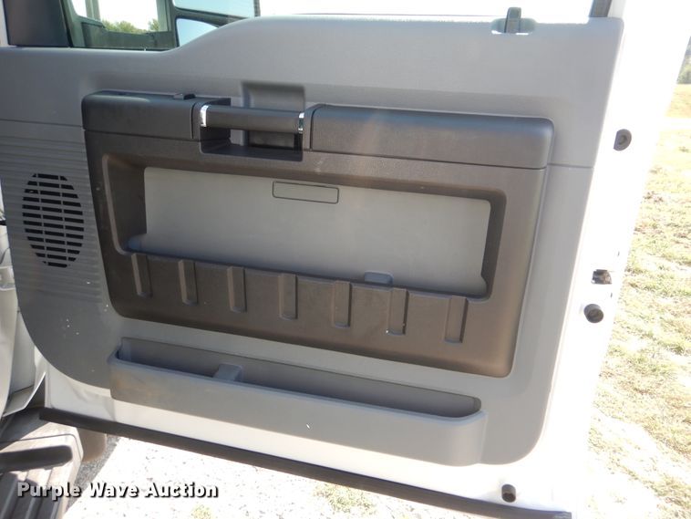 image for item GM9196 2012 Ford F550  bucket truck